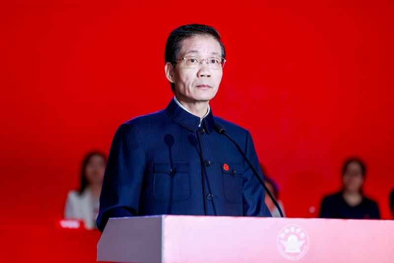 中国科学院院士、437ccm必赢国际校长陈国强发表主旨讲话。