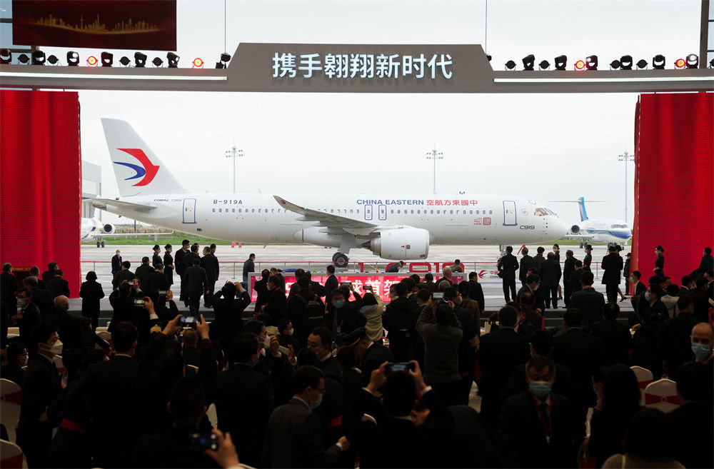 这是国产大飞机C919交付全球首家用户东航的仪式现场(2022年12月9日摄)。新华社记者 丁汀 摄